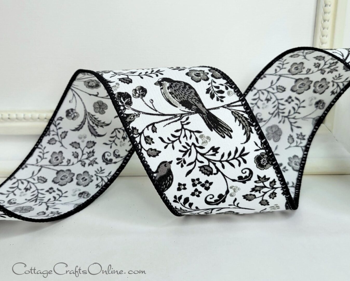chinoiserie black white grey bird